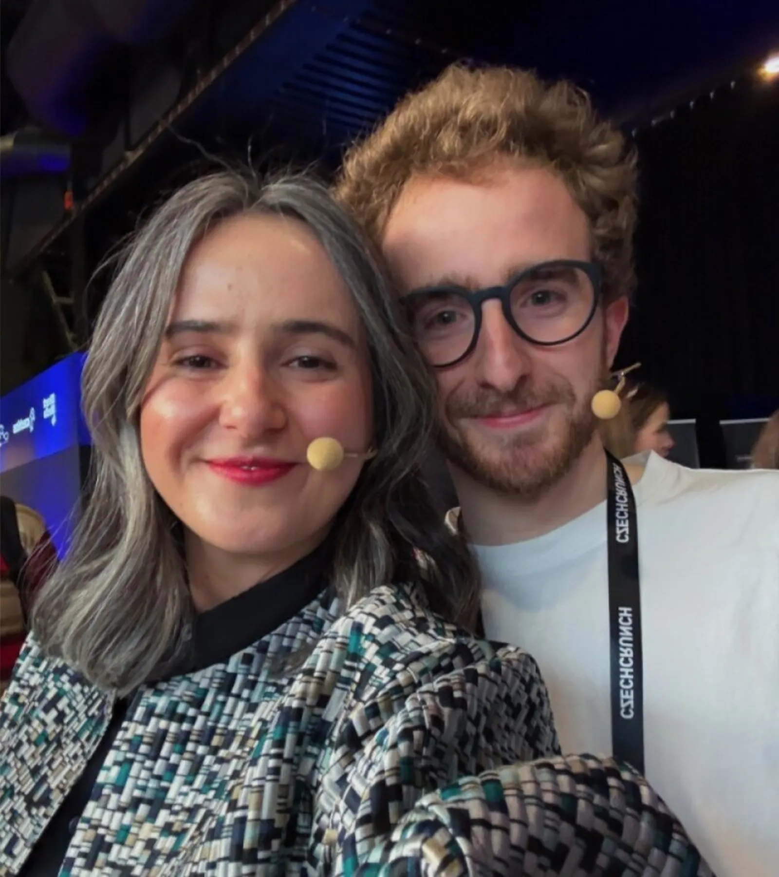 Denisa a Matyáš, lektoři workshopu Vibe coding: den jedna